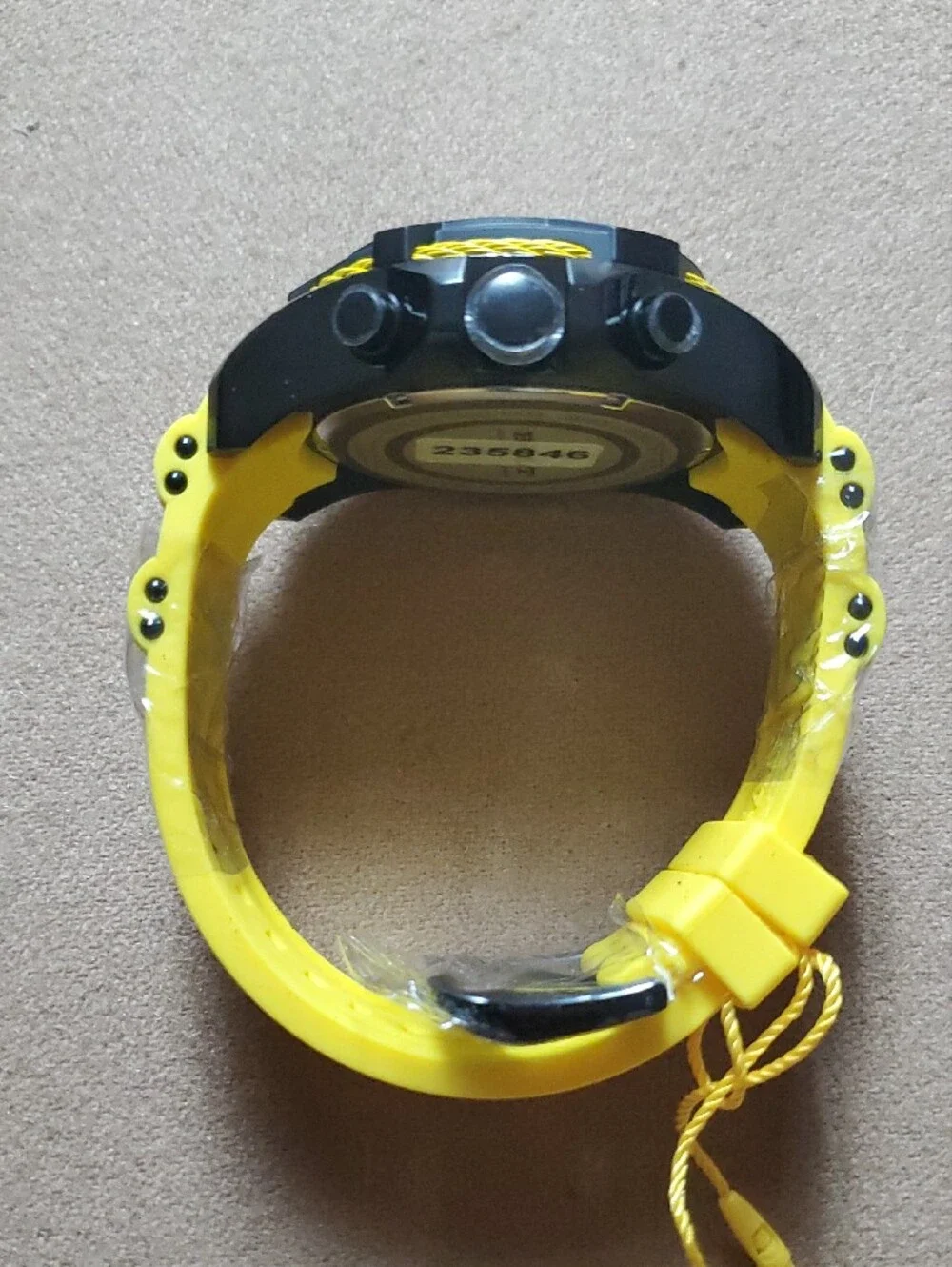 Invicta Bolt Vanguard Men's Watch - 50mm. Yellow. Black (46037)